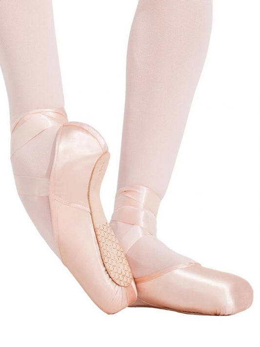 Ava pointe shoes in pink